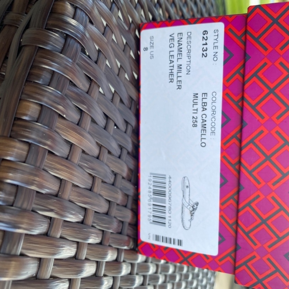 Tory Burch Tan Logo Sandals with tortoise shell colored Brown/black/white trim - Picture 4 of 6